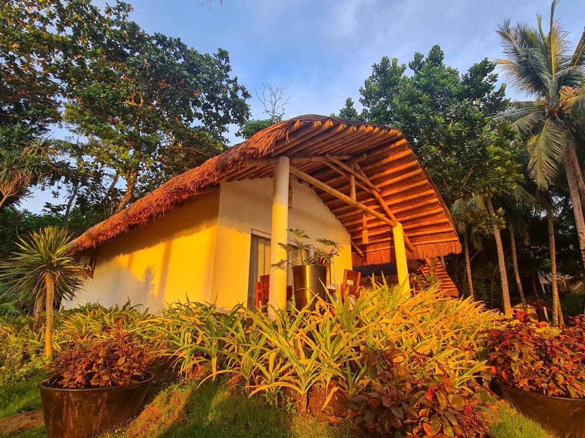 Antique Amor Bungalows & Villas Pandan Exterior photo